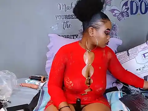Snapshot of Sexy_Doll_xXx chatting on April 13, 2026, 12:54 pm Sexy Doll xXx online show from April 13, 2026, 12:54 pm