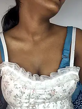 Snapshot of Royal-girl78 chatting on January 11, 2026, 4:23 pm Royal-girl78 online show from January 11, 2026, 4:23 pm