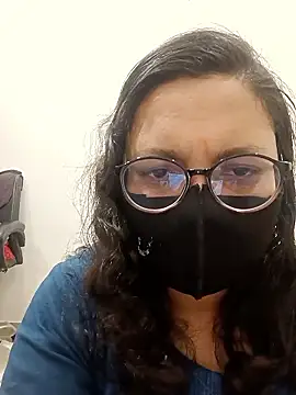 piryasharma005 online show from January 7, 2026, 12:18 pm