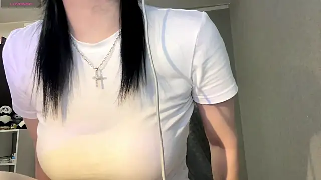 Snapshot of TomiRodenberg chatting on January 7, 2026, 1:02 pm TomiRodenberg online show from January 7, 2026, 1:02 pm