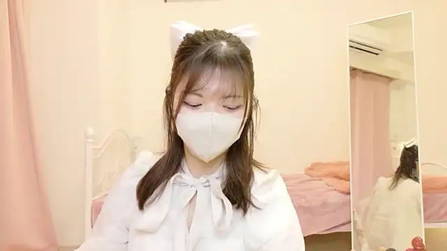 Snapshot of himarichan_v chatting on February 23, 2026, 6:05 pm himarichan v online show from February 23, 2026, 6:05 pm