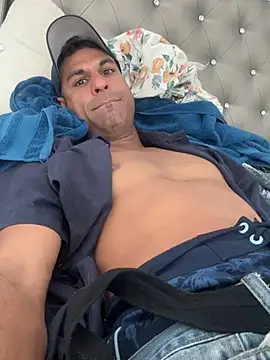 Snapshot of ZF-Athlete chatting on February 28, 2026, 7:59 pm ZF-Athlete online show from February 28, 2026, 7:59 pm