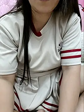 linhha23 online show from March 19, 2026, 2:32 pm