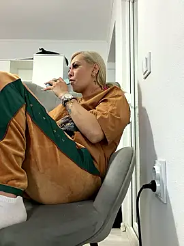 AlmaRusell online show from January 12, 2026, 7:13 am