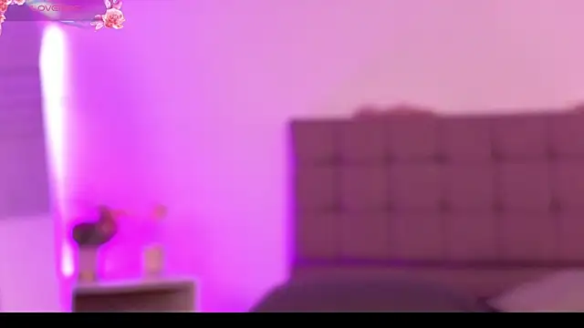 Snapshot of DulceRouss_ chatting on January 11, 2026, 11:48 am DulceRouss online show from January 11, 2026, 11:48 am