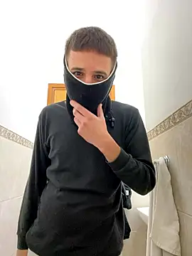 Snapshot of petiteyanel chatting on January 12, 2026, 10:59 pm petiteyanel online show from January 12, 2026, 10:59 pm