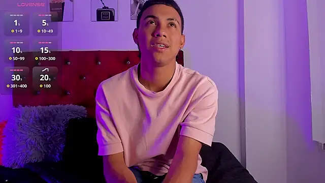 Snapshot of Liamsubtle01 chatting on January 17, 2026, 5:16 pm Liamsubtle01 online show from January 17, 2026, 5:16 pm