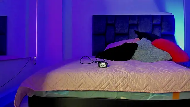 Snapshot of Liamsubtle01 chatting on February 4, 2026, 11:16 am Liamsubtle01 online show from February 4, 2026, 11:16 am