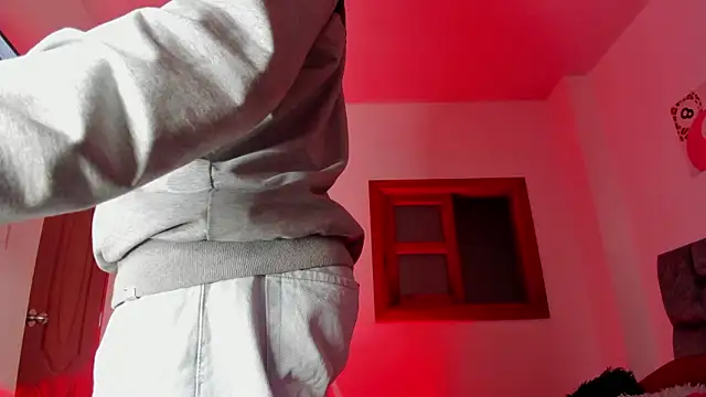 Snapshot of Liamsubtle01 chatting on February 6, 2026, 11:13 am Liamsubtle01 online show from February 6, 2026, 11:13 am