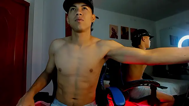 Snapshot of Liamsubtle01 chatting on February 10, 2026, 11:25 am Liamsubtle01 online show from February 10, 2026, 11:25 am