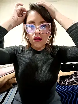 Snapshot of NaYa_90 chatting on January 15, 2026, 2:38 am NaYa 90 online show from January 15, 2026, 2:38 am