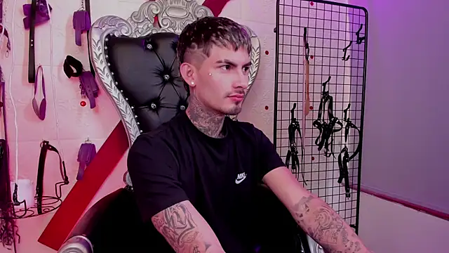 Snapshot of Valentino-777 chatting on January 7, 2026, 7:16 pm Valentino-777 online show from January 7, 2026, 7:16 pm