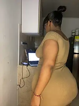 NataliaMillers online show from May 22, 2026, 1:02 am