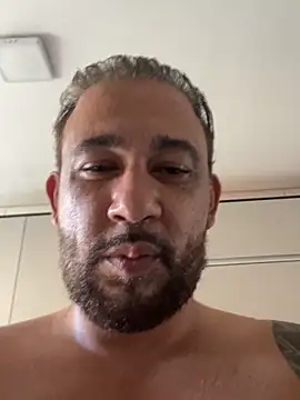 Snapshot of fabbronxer chatting on February 11, 2026, 7:41 pm fabbronxer online show from February 11, 2026, 7:41 pm