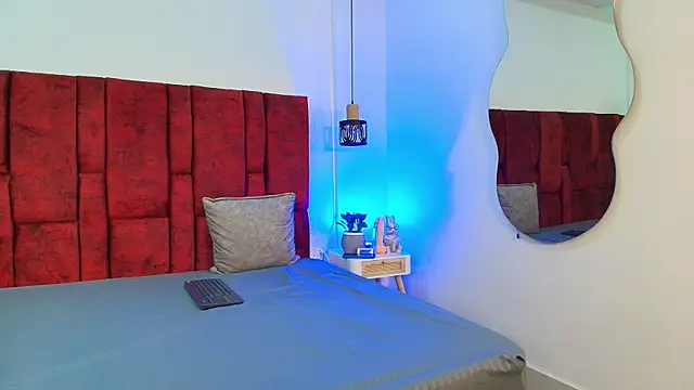 little amber online show from January 13, 2026, 1:55 am