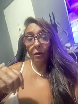 Snapshot of Annalua73 chatting on February 10, 2026, 10:25 pm Annalua73 online show from February 10, 2026, 10:25 pm