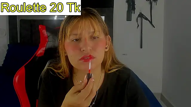 Snapshot of Bella_Blanca chatting on February 10, 2026, 12:09 pm Bella Blanca online show from February 10, 2026, 12:09 pm