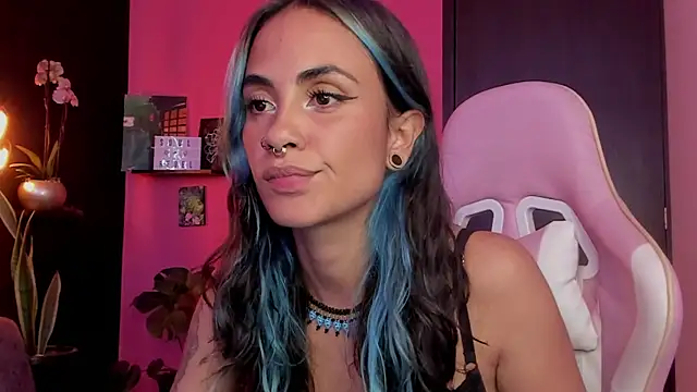 azula lillet online show from January 9, 2026, 8:32 pm