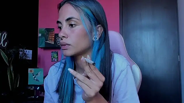 Snapshot of azula_lillet chatting on February 18, 2026, 8:38 pm azula lillet online show from February 18, 2026, 8:38 pm