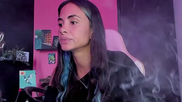 Snapshot of azula_lillet chatting on March 3, 2026, 9:10 pm azula lillet online show from March 3, 2026, 9:10 pm