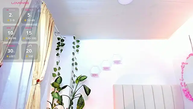 Snapshot of emily7_ chatting on February 16, 2026, 6:26 pm emily7 online show from February 16, 2026, 6:26 pm