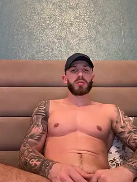 Snapshot of TattoMuscleGuy chatting on January 10, 2026, 10:47 pm TattoMuscleGuy online show from January 10, 2026, 10:47 pm