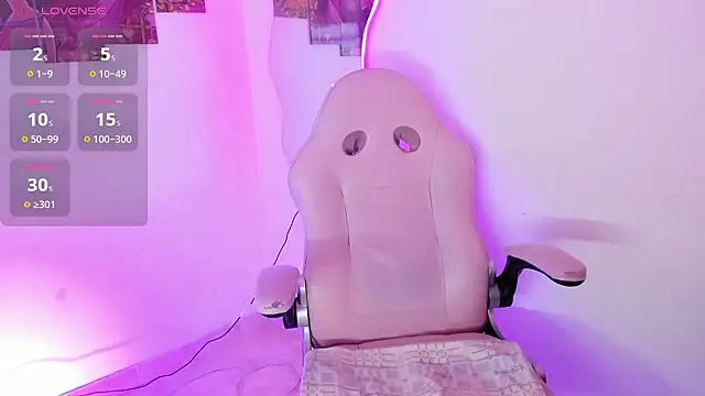 Snapshot of nova_beaumonth chatting on January 8, 2026, 5:37 pm nova beaumonth online show from January 8, 2026, 5:37 pm