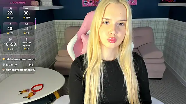 Snapshot of NicoletaCooper chatting on January 18, 2026, 1:48 pm NicoletaCooper online show from January 18, 2026, 1:48 pm