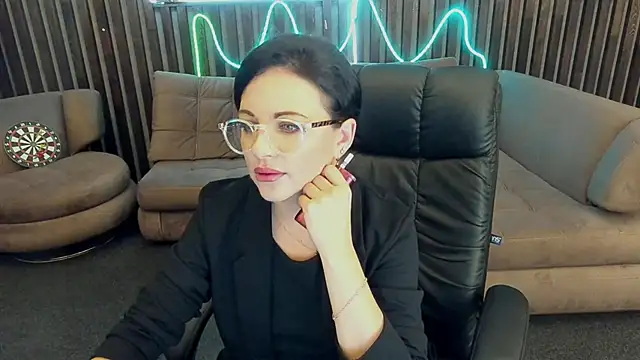 Snapshot of Dafni_Monn chatting on September 20, 2025, 5:41 am Dafni Monn online show from September 20, 2025, 5:41 am