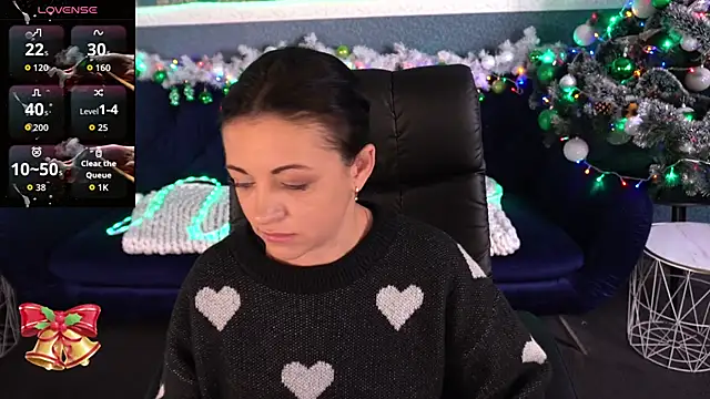 Snapshot of Dafni_Monn chatting on December 15, 2025, 6:39 am Dafni Monn online show from December 15, 2025, 6:39 am