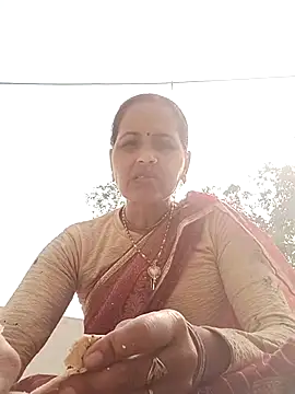 Snapshot of Hasmi_hot09 chatting on February 1, 2026, 7:18 am Hasmi hot09 online show from February 1, 2026, 7:18 am