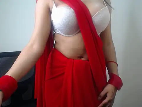 Snapshot of Sassy_babes1 chatting on February 4, 2026, 5:19 pm Sassy babes1 online show from February 4, 2026, 5:19 pm