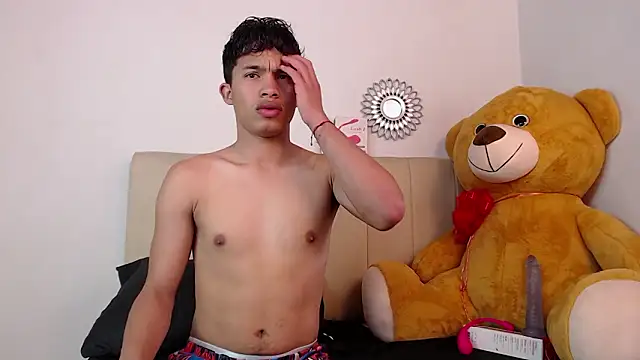 Snapshot of BayronSantana chatting on February 20, 2026, 8:42 pm BayronSantana online show from February 20, 2026, 8:42 pm