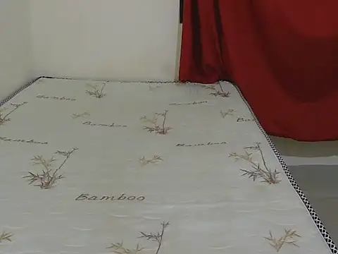 slut-Nana online show from January 7, 2026, 6:54 pm