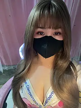 -Violet-t online show from February 6, 2026, 1:47 pm