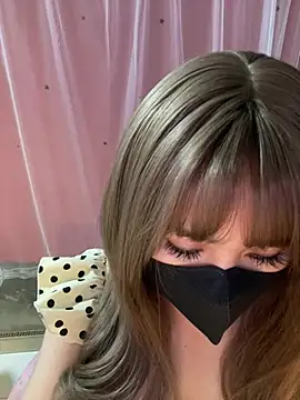 -Violet-t online show from March 25, 2026, 2:45 pm