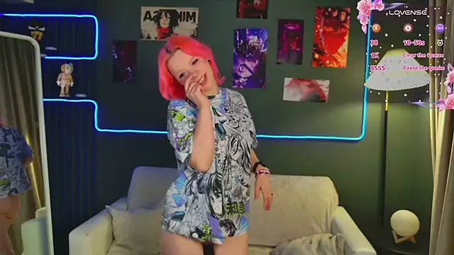 Waifu Ketrin online show from May 14, 2026, 6:53 am