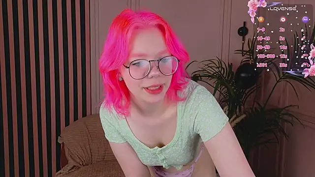 Waifu Ketrin online show from May 21, 2026, 7:48 am