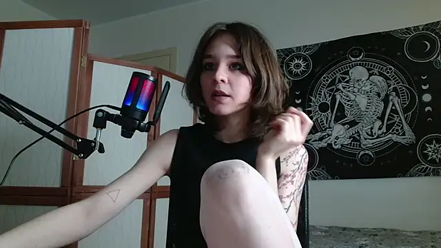 Snapshot of Mysterious_Toy chatting on February 2, 2026, 5:33 pm Mysterious Toy online show from February 2, 2026, 5:33 pm