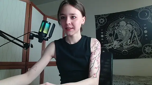 Snapshot of Mysterious_Toy chatting on February 9, 2026, 5:06 pm Mysterious Toy online show from February 9, 2026, 5:06 pm