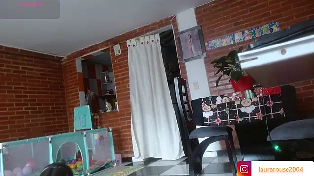 Snapshot of Lia_rouse04 chatting on March 27, 2026, 1:33 pm Lia rouse04 online show from March 27, 2026, 1:33 pm