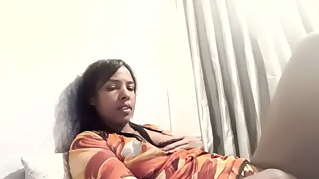 Snapshot of Zilieka chatting on January 10, 2026, 10:36 pm Zilieka online show from January 10, 2026, 10:36 pm