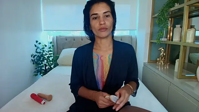 Snapshot of Maxine_Spencer chatting on February 6, 2026, 7:39 pm Maxine Spencer online show from February 6, 2026, 7:39 pm