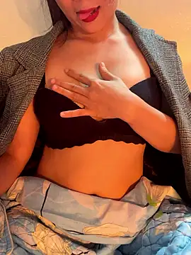 Snapshot of -Suka-a chatting on February 8, 2026, 6:55 pm -Suka-a online show from February 8, 2026, 6:55 pm