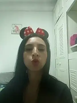 mariana santacoloma online show from June 15, 2026, 3:09 am