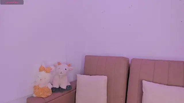 Snapshot of DollMey_ chatting on January 15, 2026, 1:16 pm DollMey online show from January 15, 2026, 1:16 pm