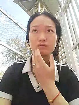 Hina2xx online show from February 14, 2026, 2:52 am