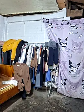 Snapshot of Adela-222 chatting on January 12, 2026, 1:00 am Adela-222 online show from January 12, 2026, 1:00 am