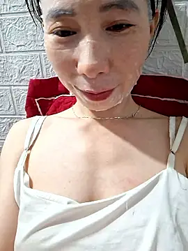 Snapshot of Adela-222 chatting on January 13, 2026, 12:21 pm Adela-222 online show from January 13, 2026, 12:21 pm