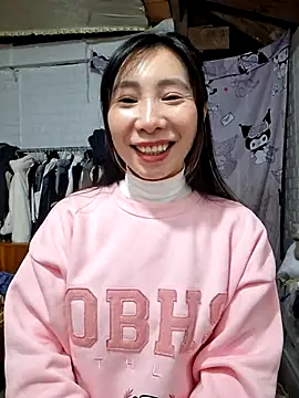 Snapshot of Adela-222 chatting on February 2, 2026, 11:53 am Adela-222 online show from February 2, 2026, 11:53 am